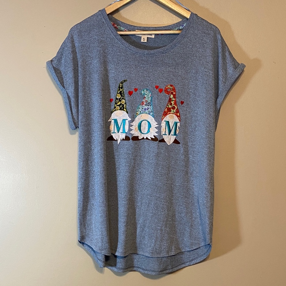 Blue Gnome Mom Graphic Tee